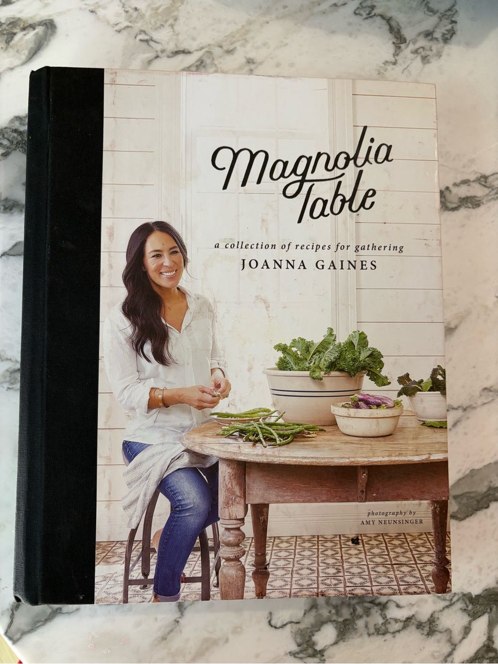 Magnolia Table by Joanna Gaines Hearth & Hand Cookbook —